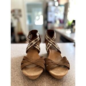 Minnetonka Wedges with 3" Heel Size 9